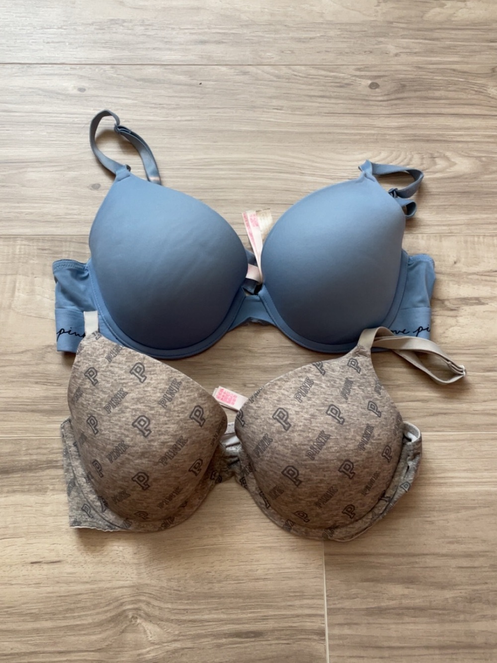 PINK- Victoria Secret Women’s t-shirt bras